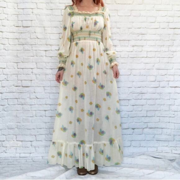 I.Magnin Women's Vintage 70's Floral Peasant Smocked Maxi Dress Size 12 - Picture 16 of 16